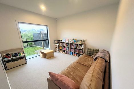 Photo of property in 42 Koreke Close, Kenepuru, Porirua, 5022