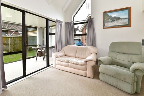 Photo of property in 12 Bellbird Place, Orewa, 0931