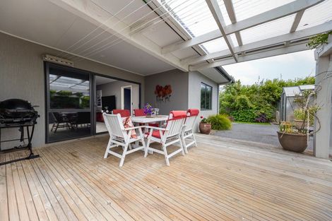 Photo of property in 4 Barbaras Way, Waikanae Beach, Waikanae, 5036