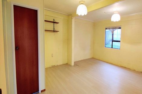 Photo of property in 41 Miltonia Avenue, Te Atatu South, Auckland, 0610