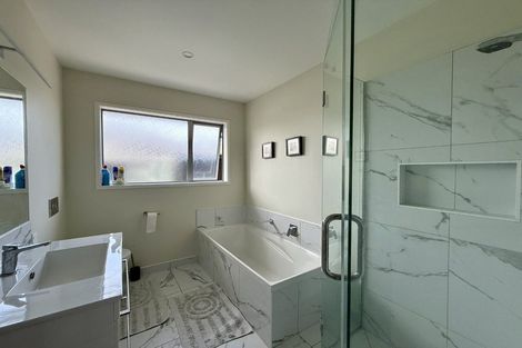 Photo of property in 16 Huka Heights Drive, Rangatira Park, Taupo, 3330