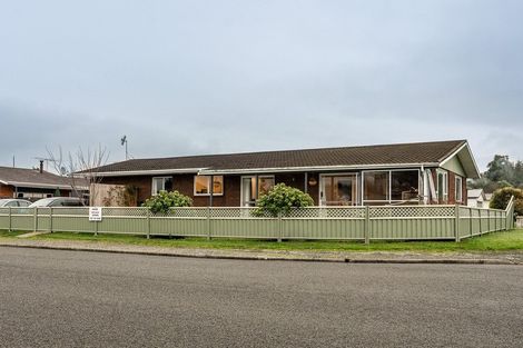 Photo of property in 37 Waterford Drive, Winton, 9720