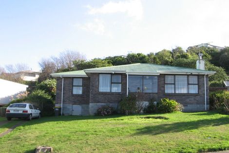 Photo of property in 3 Arene Grove, Titahi Bay, Porirua, 5022