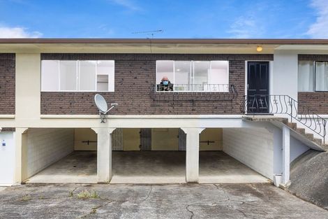 Photo of property in 2/38 Lynden Avenue, Hillcrest, Auckland, 0627