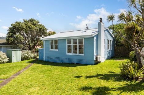 Photo of property in 105 Te Pene Avenue, Titahi Bay, Porirua, 5022