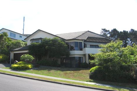 Photo of property in 77 Penguin Drive, Murrays Bay, Auckland, 0630