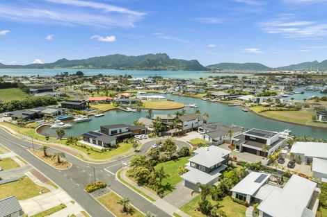 Photo of property in 5 Waitemata Drive, One Tree Point, 0118