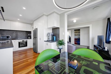 Photo of property in 45 Reid Avenue, Hawera, 4610