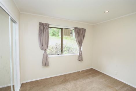 Photo of property in 15 Kingsclere Place, Goodwood Heights, Auckland, 2105