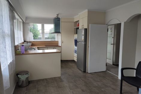 Photo of property in 74 Nikau Street, New Lynn, Auckland, 0600