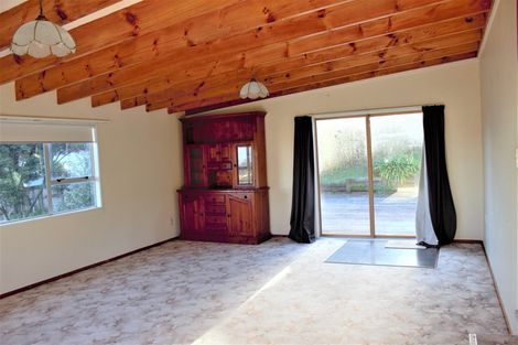 Photo of property in 62 Lavery Place, Sunnynook, Auckland, 0632