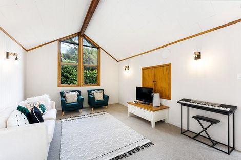 Photo of property in 39 Rawhiti Street, Stokes Valley, Lower Hutt, 5019