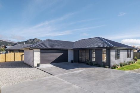 Photo of property in 14 Hebbard Court, Albert Town, Wanaka, 9305