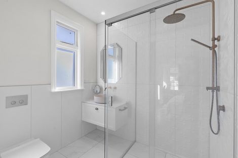 Photo of property in 3 Totara Street, Eastbourne, Lower Hutt, 5013