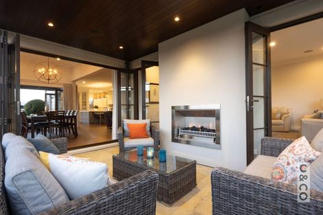 Photo of property in 8 Tauwaka Crescent, Riverhead, 0820