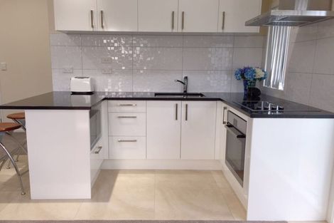 Photo of property in 29 Loloma Drive, Half Moon Bay, Auckland, 2012