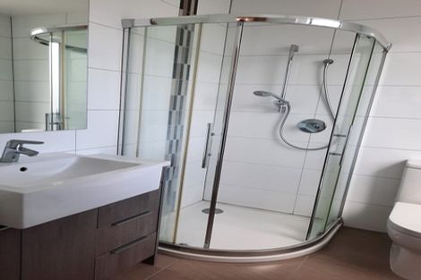 Photo of property in Apollo Apartments, 201/46 Rosedale Road, Rosedale, Auckland, 0632