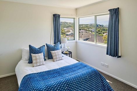 Photo of property in 42f James Cook Drive, Whitby, Porirua, 5024