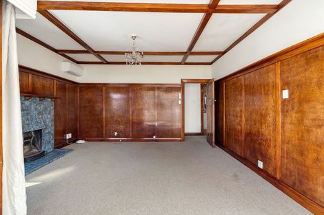 Photo of property in 9 Hungerford Road, Lyall Bay, Wellington, 6022