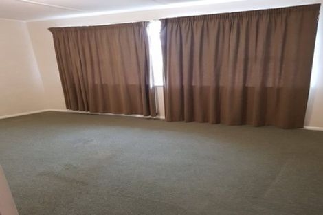 Photo of property in 13 Barclay Street, Newlands, Wellington, 6037