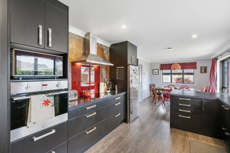 Photo of property in 3 Margaret Place, Waiuku, 2123