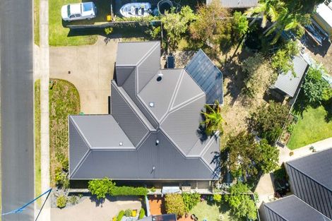 Photo of property in 42 Kupe Drive, Whitianga, 3510