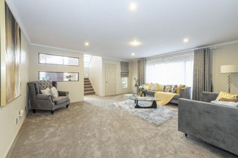 Photo of property in 100 Wayne Francis Drive, Flat Bush, Auckland, 2016