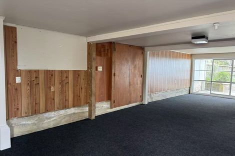 Photo of property in 5 Barker Rise, Northcross, Auckland, 0632