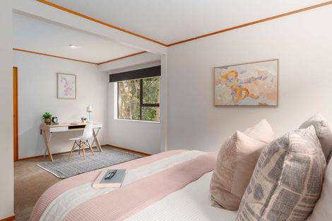 Photo of property in 15 Duval Grove, Tawa, Wellington, 5028