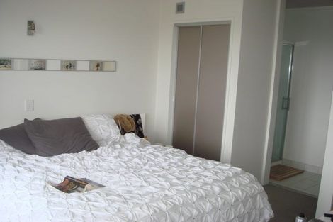 Photo of property in Luna Apartments, 6m/16 Burton Street, Grafton, Auckland, 1010