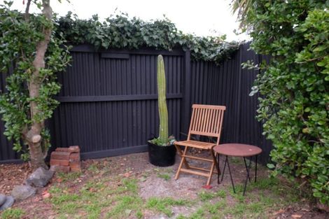 Photo of property in 2/76 Oram Avenue, New Brighton, Christchurch, 8061