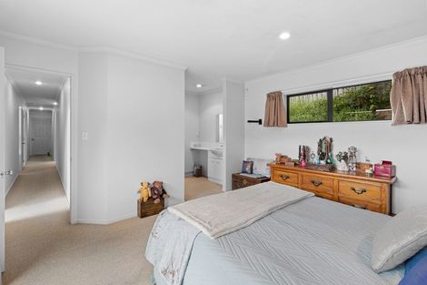 Photo of property in 16 Dorchester Place, Nawton, Hamilton, 3200