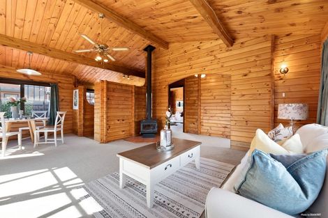 Photo of property in 123 Botany Road, Botany Downs, Auckland, 2010