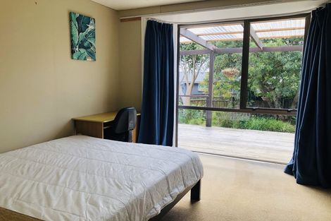 Photo of property in 11 Halldene Terrace, Red Beach, 0932