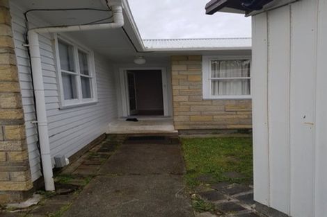 Photo of property in 13 Barclay Street, Newlands, Wellington, 6037