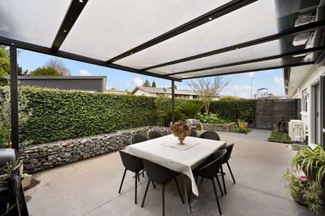 Photo of property in 2/50 Kowhai Street, Hamilton Lake, Hamilton, 3204
