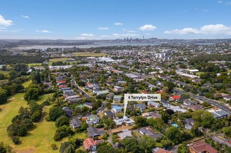 Photo of property in 4 Terrylyn Drive, Hillcrest, Auckland, 0627