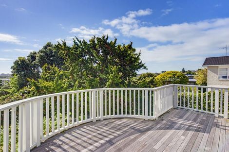 Photo of property in 107 Winara Avenue, Waikanae, 5036
