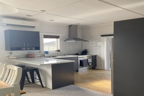 Photo of property in 3a Tupoki Street, Glen Avon, New Plymouth, 4312