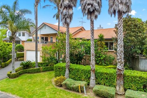 Photo of property in 12 Stonedge Lane, Rosedale, Auckland, 0632