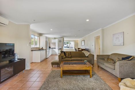 Photo of property in 211 Manuka Road, Bayview, Auckland, 0629