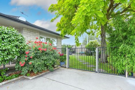 Photo of property in 90 Napier Road, Havelock North, 4130