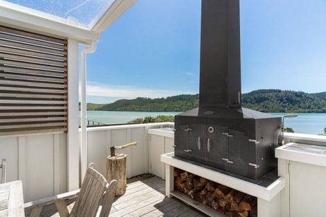 Photo of property in 139 Bruce Wallace Place, Whangamata, 3620