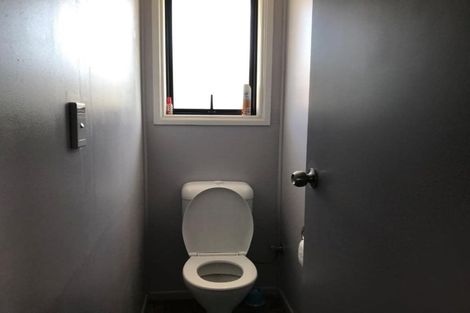 Photo of property in 48 Othello Drive, Clover Park, Auckland, 2023