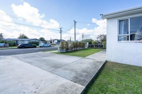 Photo of property in 19 Kings Drive, Levin, 5510