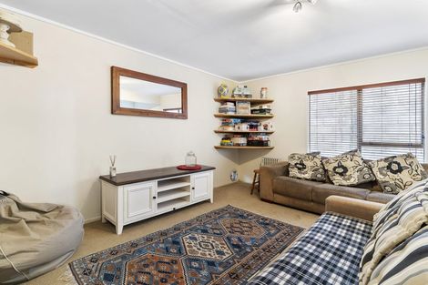 Photo of property in 46 David Crescent, Karori, Wellington, 6012