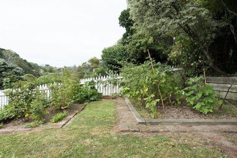 Photo of property in 23 Patanga Crescent, Thorndon, Wellington, 6011