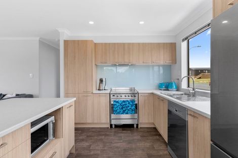 Photo of property in 64 Marram Place, Mangawhai Heads, Mangawhai, 0505