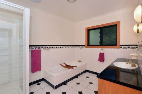 Photo of property in 60 Owhiwa Road, Parua Bay, Onerahi, 0192