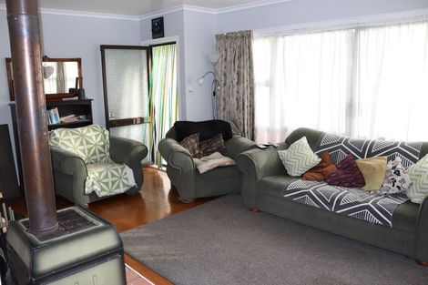 Photo of property in 15 Mcentee Street, Papakura, 2110